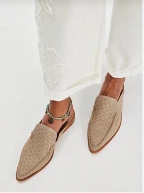 Free People Dragonfly Mocc Toe Loafers Tan  mules women's sz 7.5 new NWOB